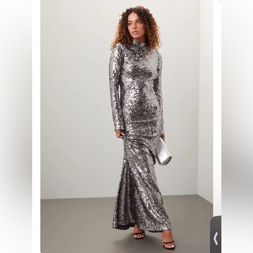 Good American Silver Sequin Long Sleeve Maxi Dress